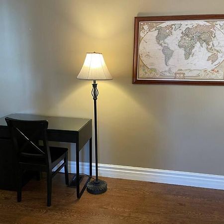 Cozy 2 Bedroom Home In Chatham - Left Side Esterno foto