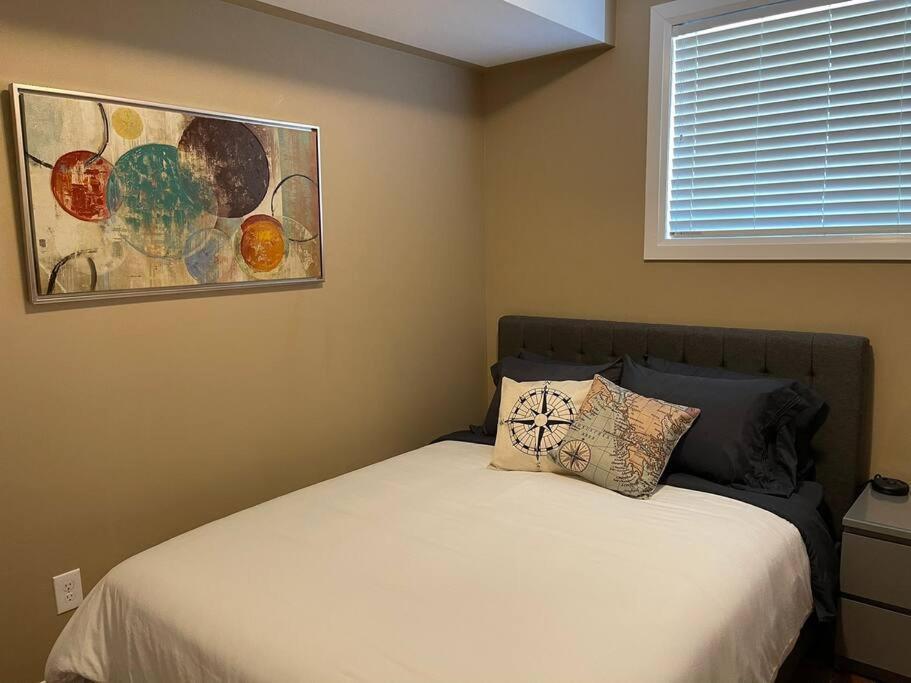 Cozy 2 Bedroom Home In Chatham - Left Side Esterno foto